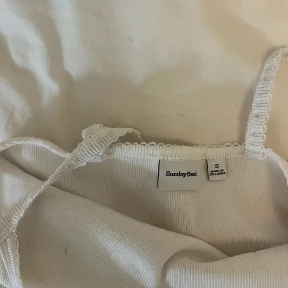 Aritzia White Tank Top - Picture 3 of 3